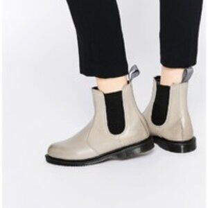 New Dr Martens Flora Gray Chelsea Boots Women Size US5 UK3 US5.5